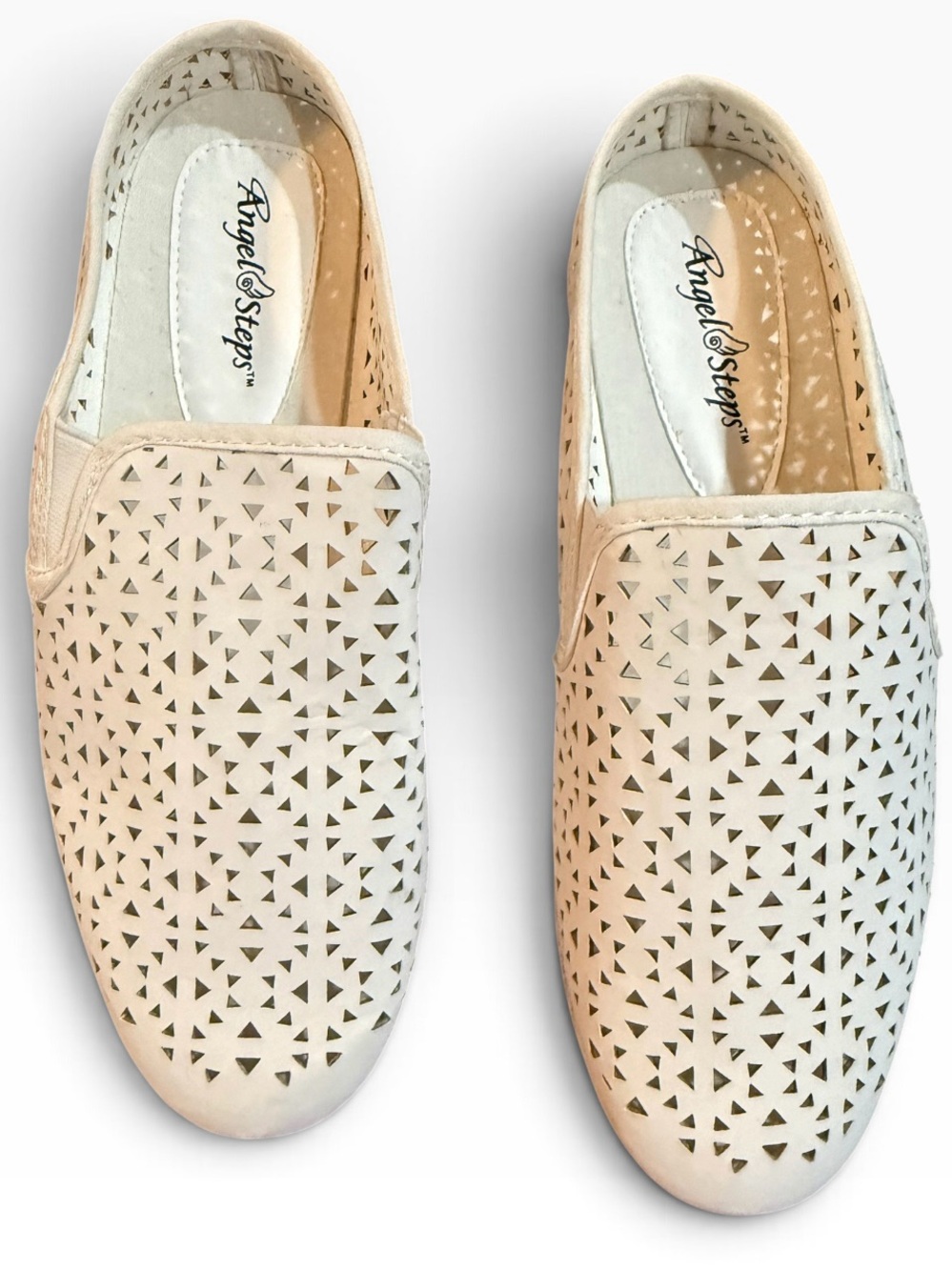 Women’s Angel Steps white slip on mules NWOT Size 8W